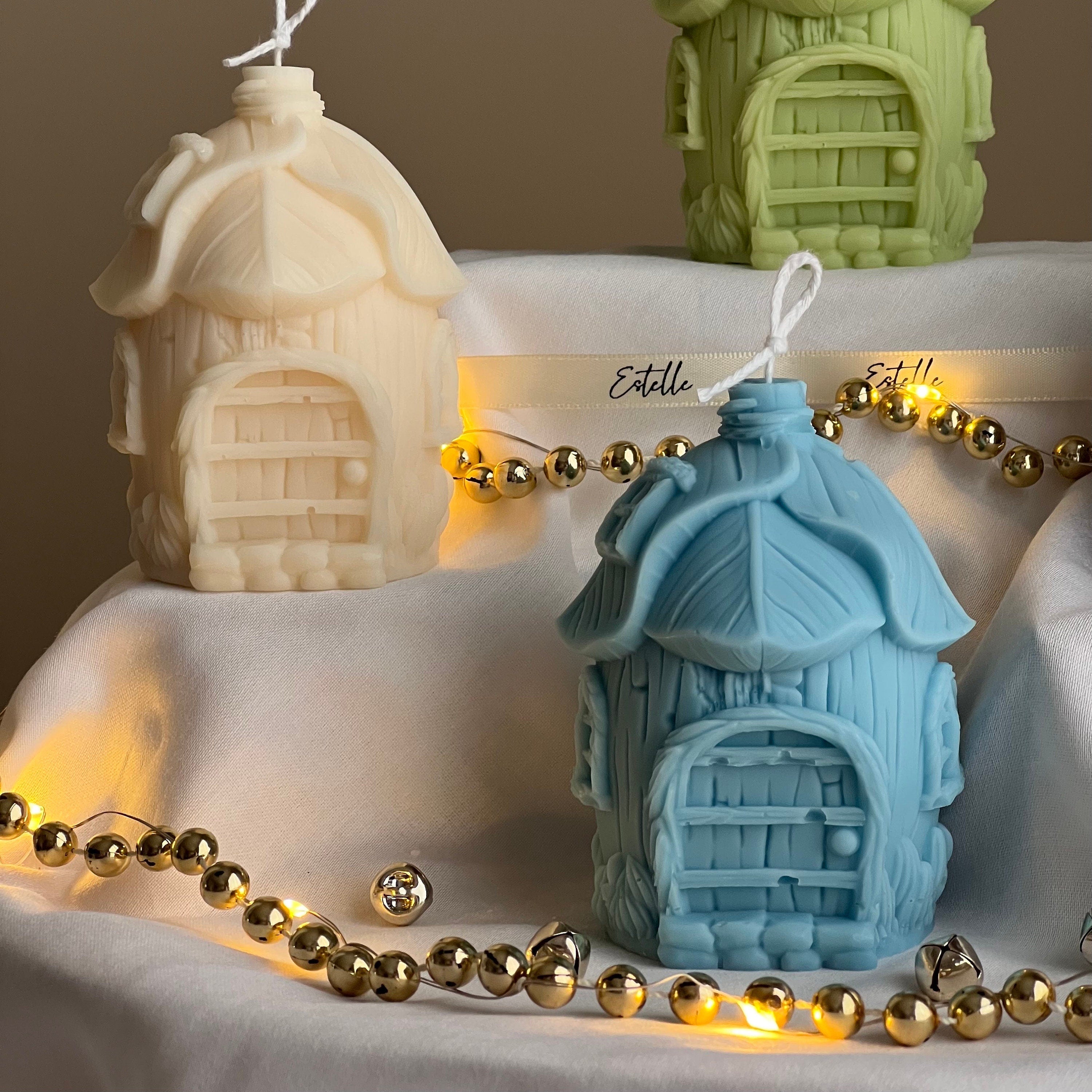 Leaf Christmas House Candle