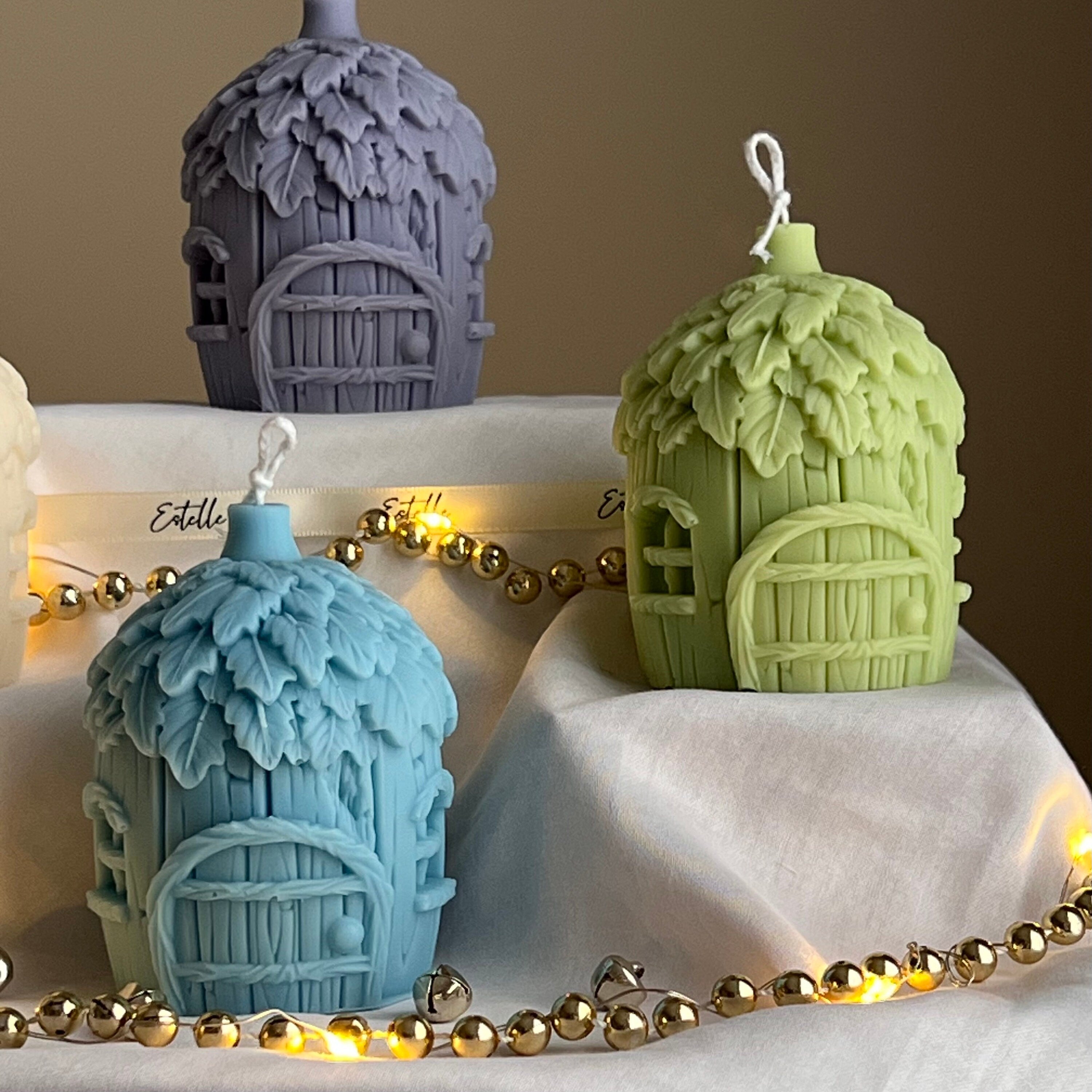 Acorn Christmas House Candle